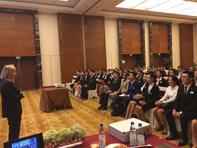 img_1707 tuyển tiếp viên Emirates