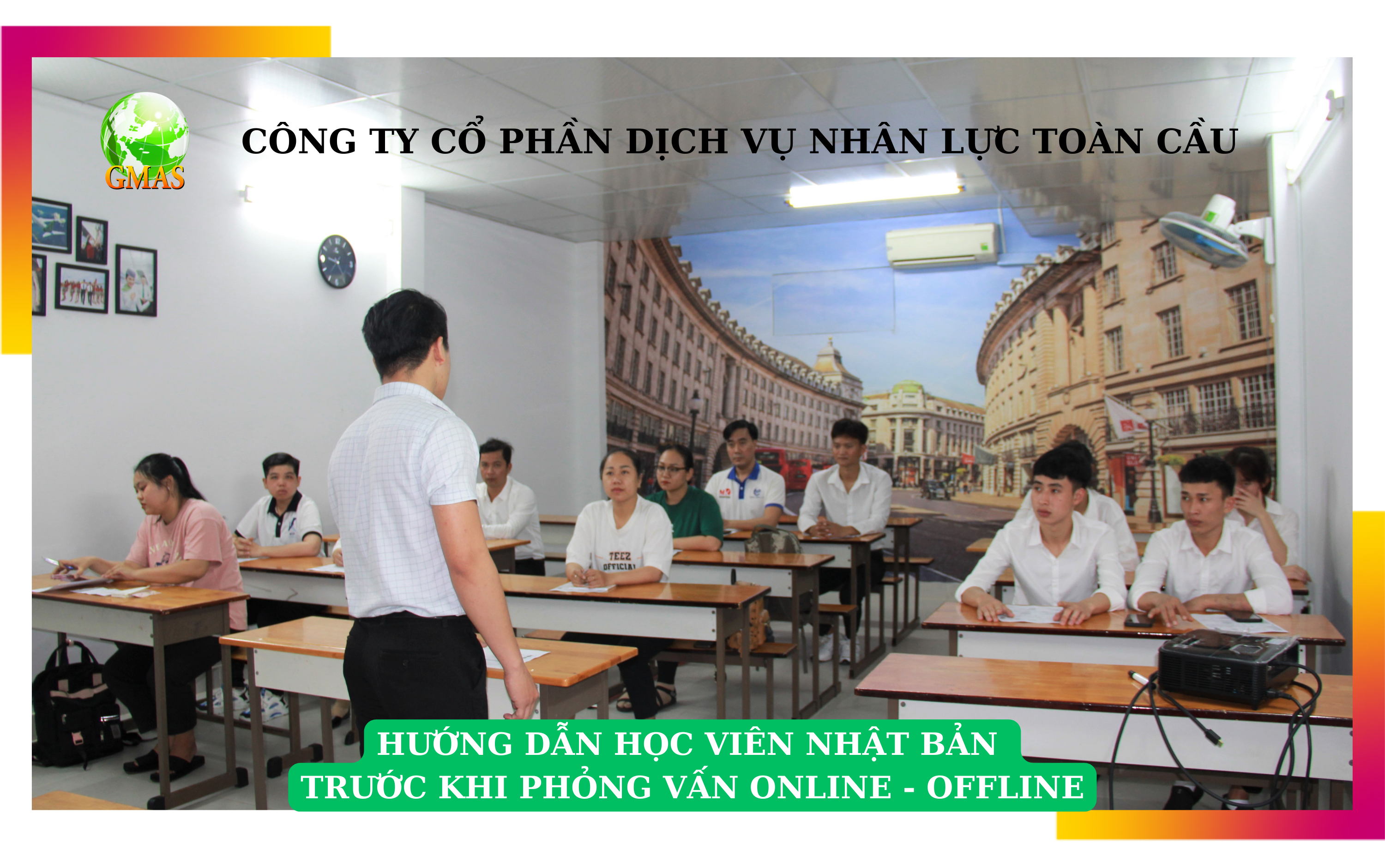 CÁC HỌC VIÊN CHĂM CHÚ NGHE DẶN DÒ