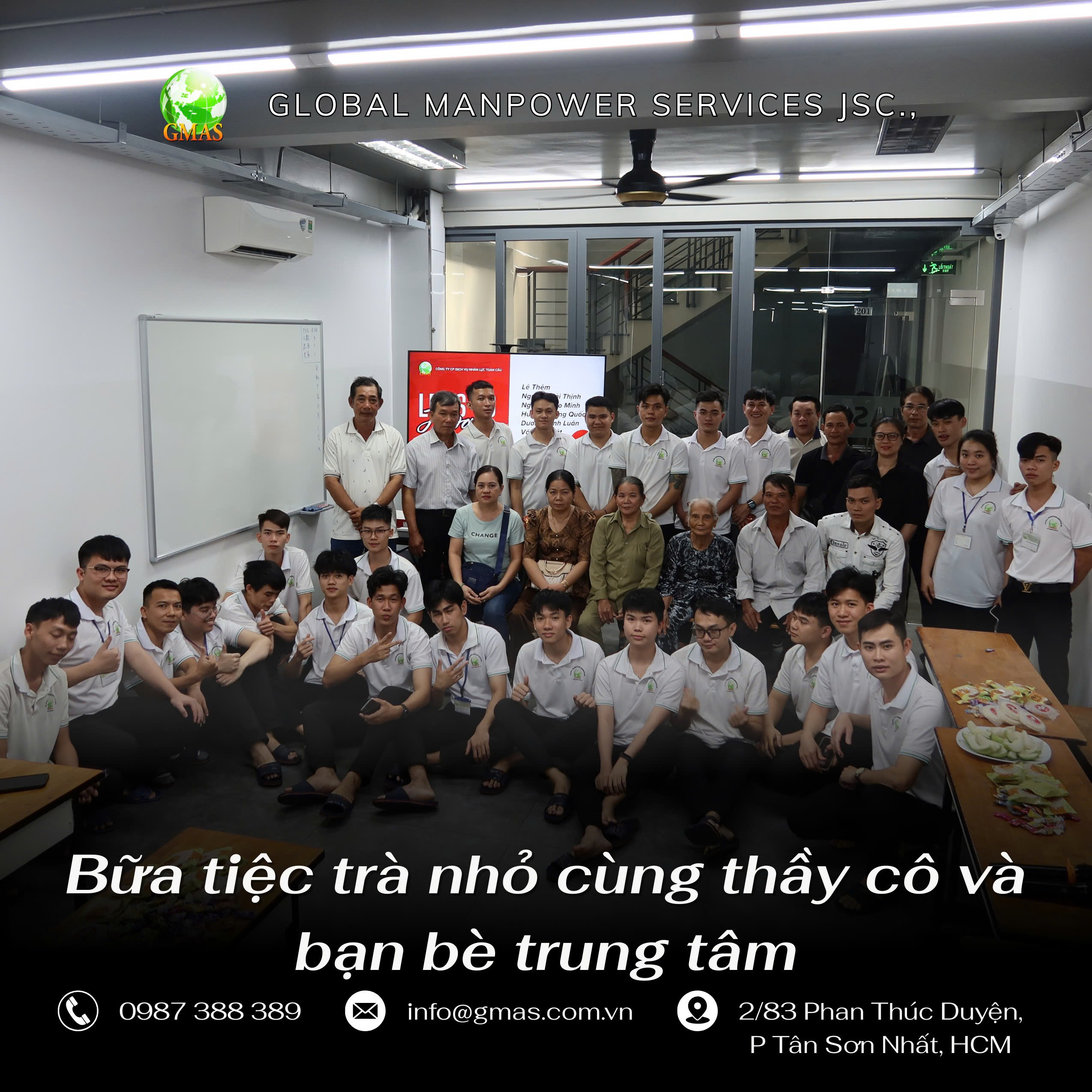 Tiễn 6 bạn xuất cảnh sang Nhật 25-11 27 chup anh luu niem truoc xc 25 11